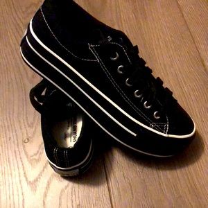 Converse inspired platform sneakers Women’s EUR40/9US